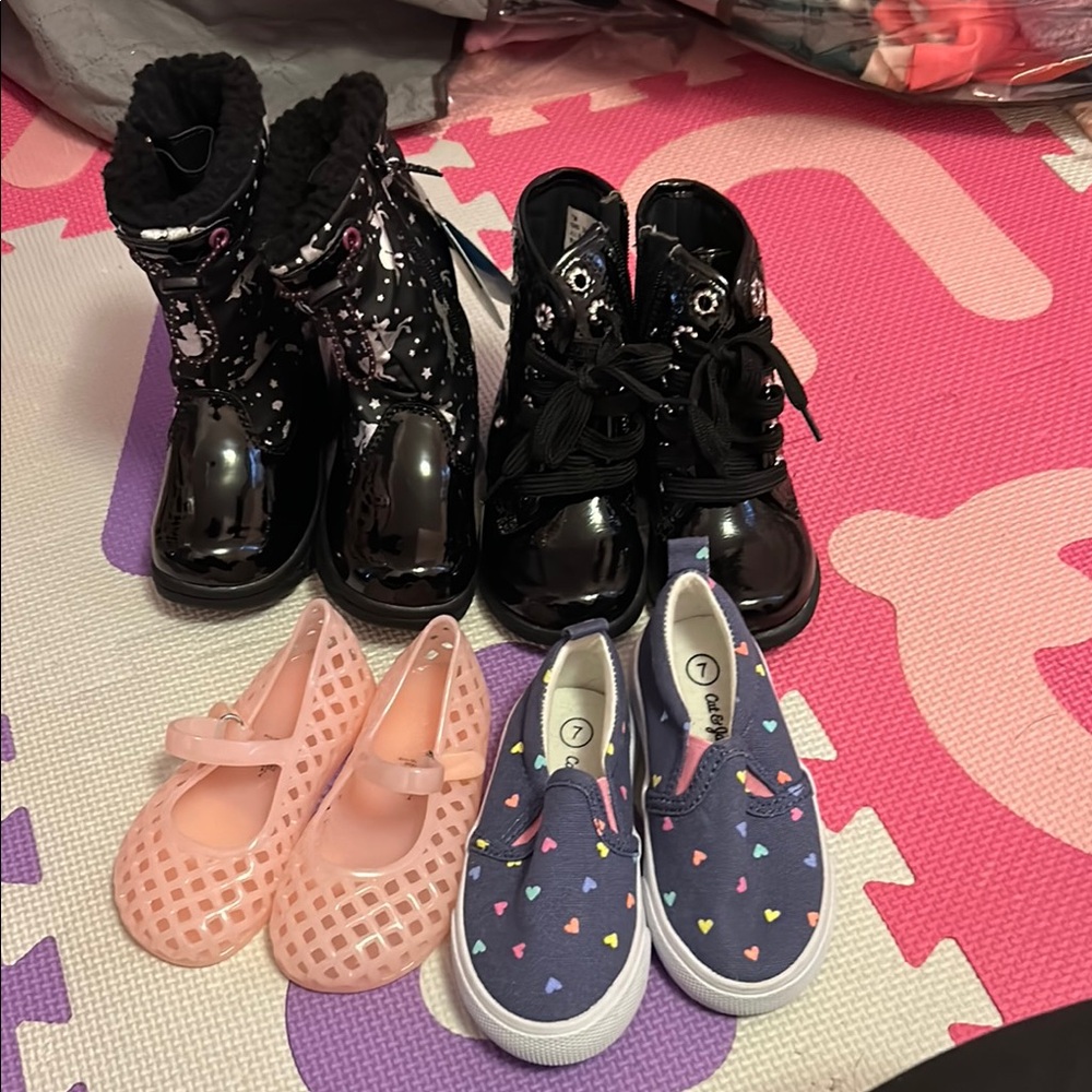 Toddler size 7 shoes
